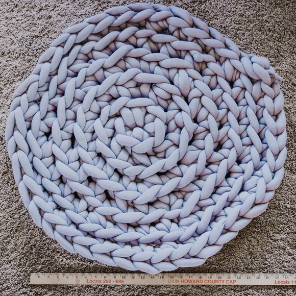Grey Circle Rug - Picture 4 of 5